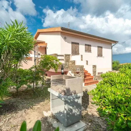 Comfort And Privacy For 4 Guests By La Pelosa