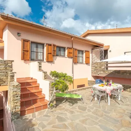 Comfort And Privacy For 4 Guests By La Pelosa Villa *